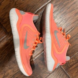 Nike women sneaker size 8